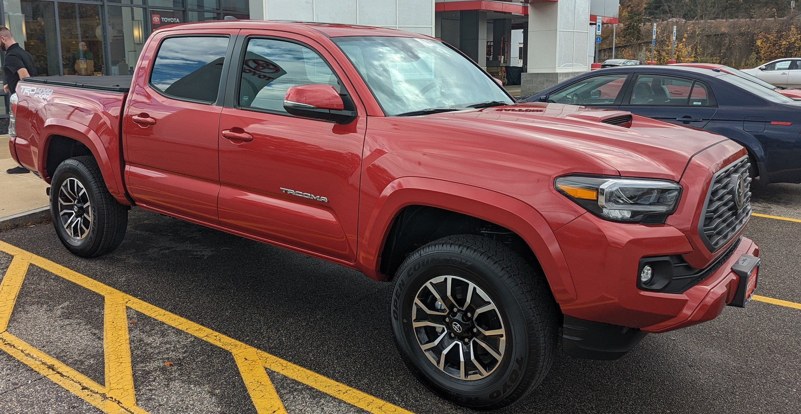 Click image for larger version

Name:	RightFront-Under2MB.jpg
Views:	468
Size:	1.26 MB
ID:	1032917